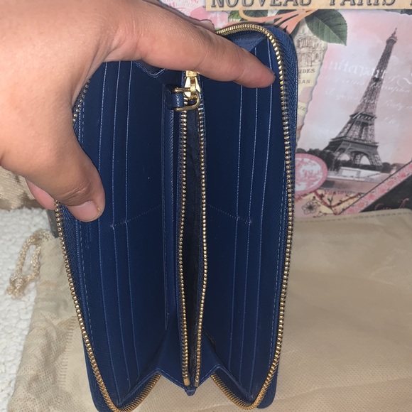 Long Zippy Prada Wallet - Picture 5 of 8